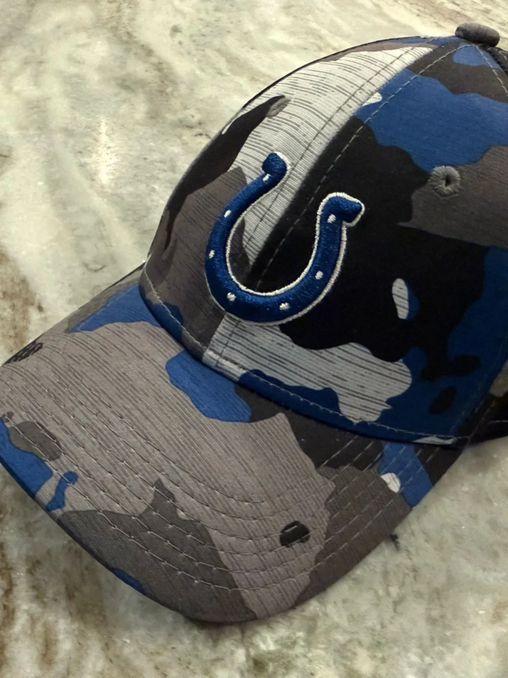 New Era YOUTH Indianapolis Colts Blue Gray Black Camo Fitted Horseshoe Cap NWOT